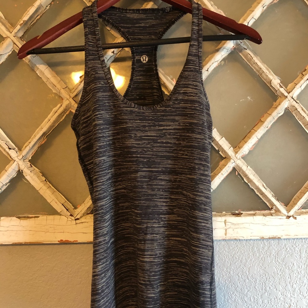 Lululemon tank top